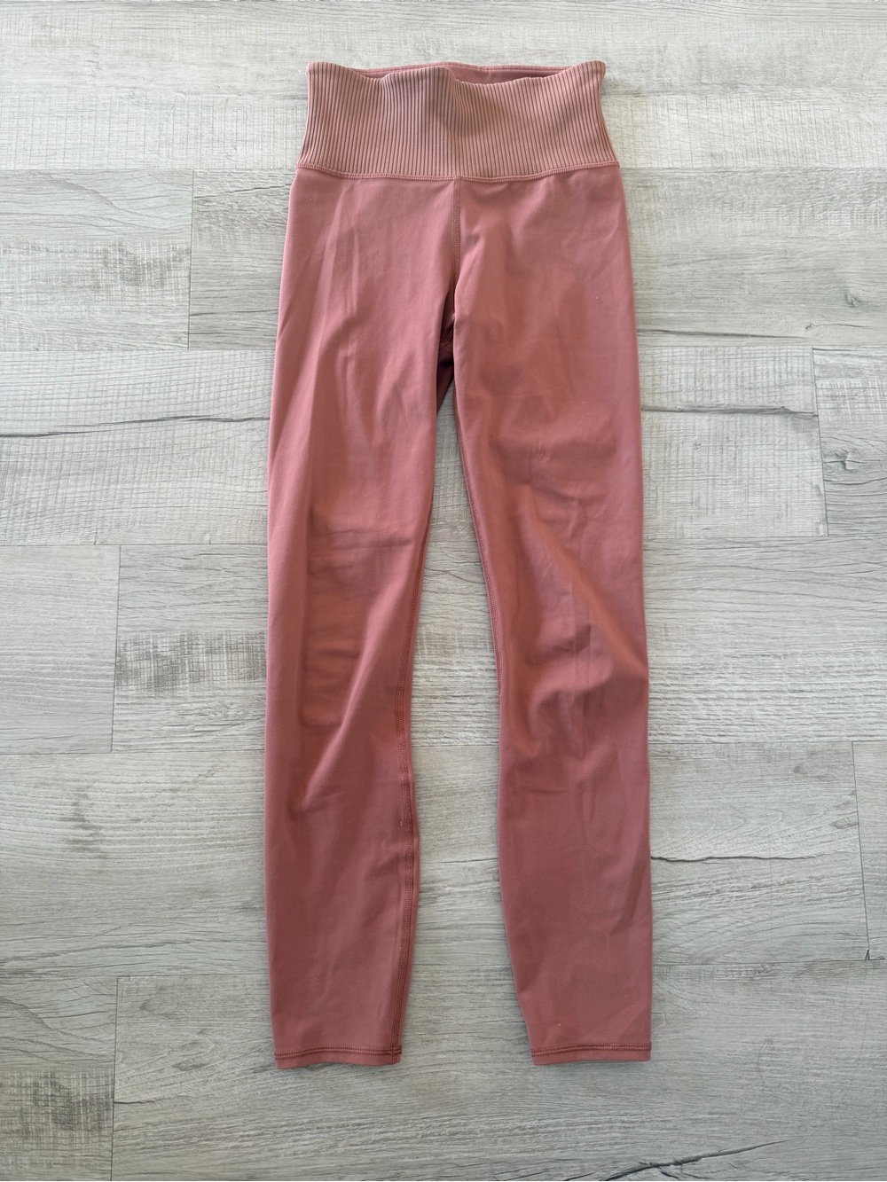 Vuori Ribbed Studio Legging - Picture 4 of 8